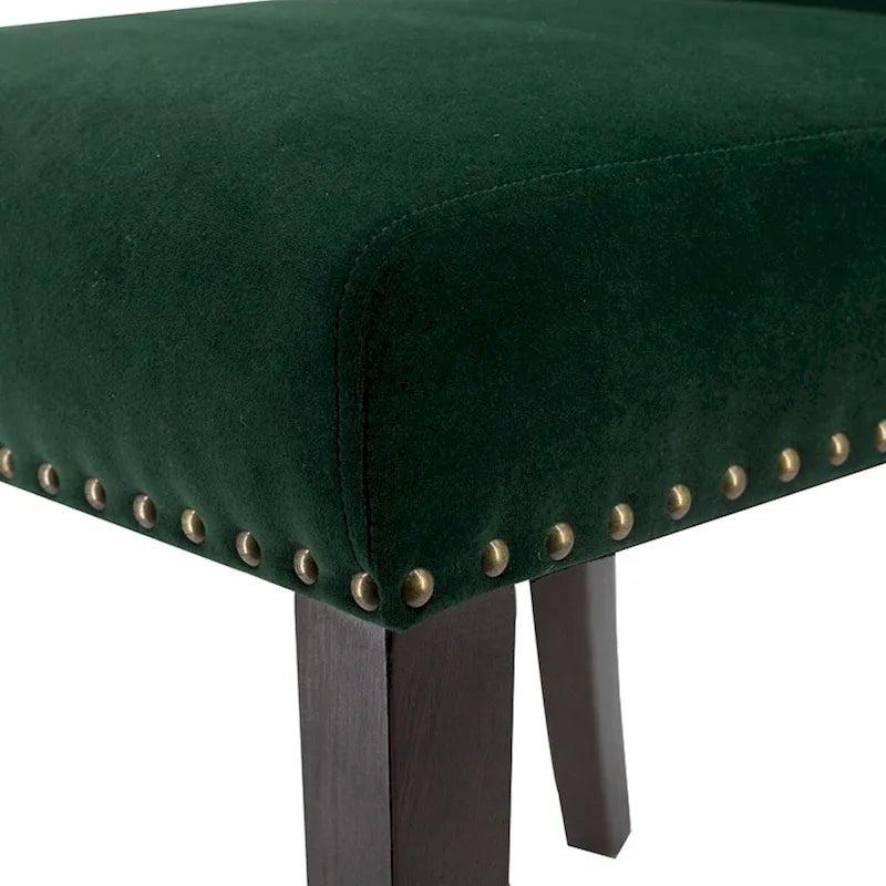 Sedie da pranzo senza braccioli in velluto verde con borchie dorate e gambe in legno, set da 2